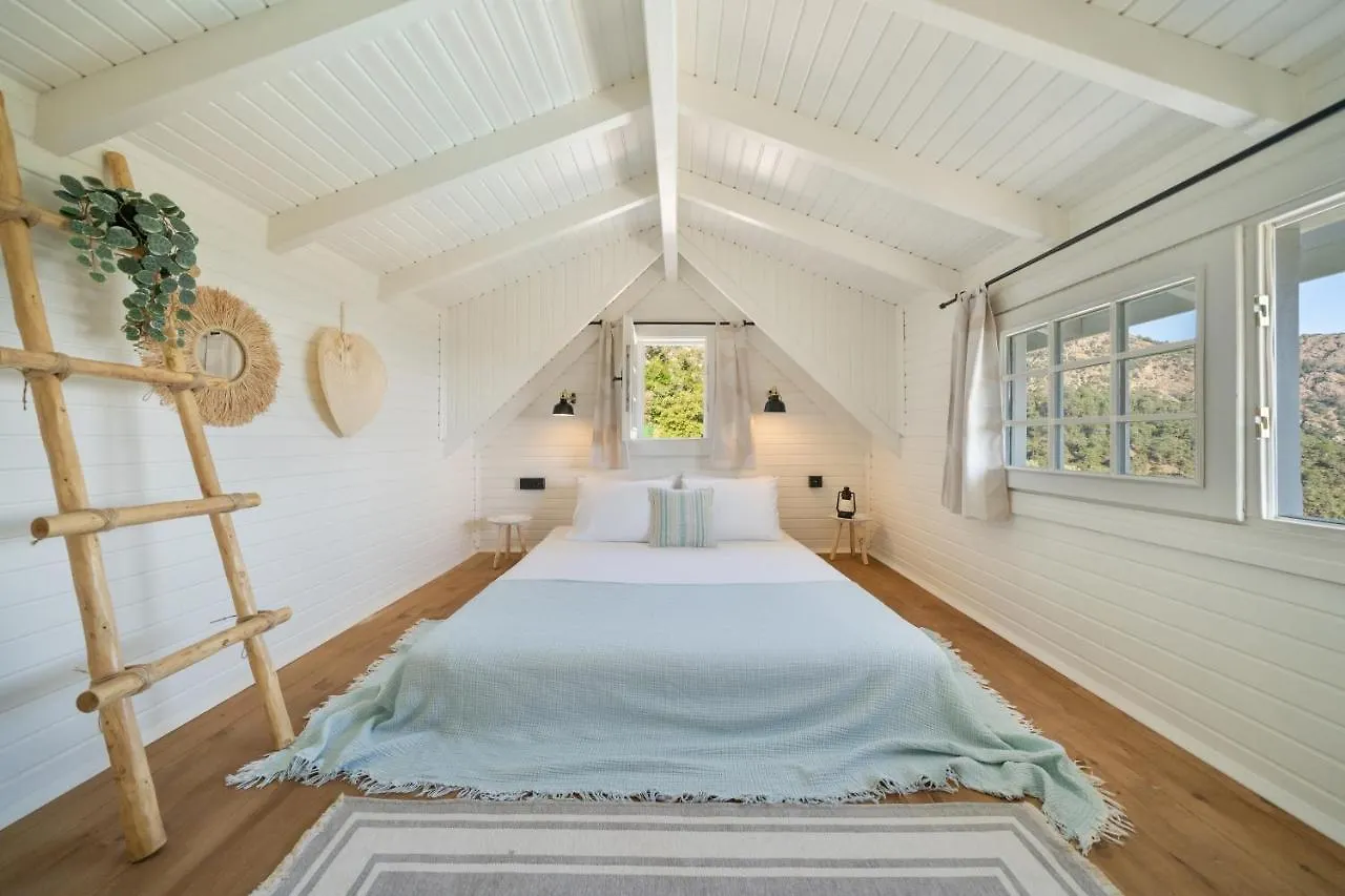 Villa The Box House & Charming Private Tiny House & Pool Göcek