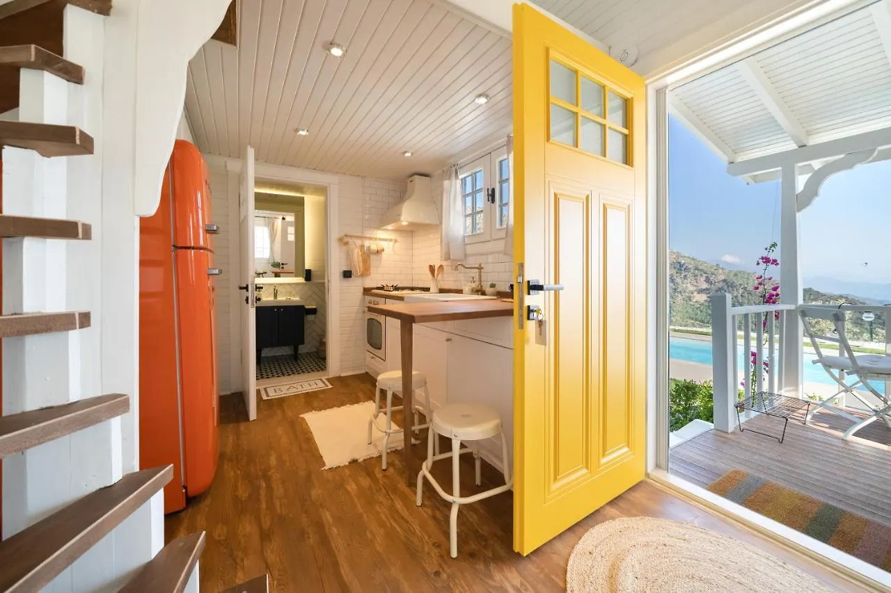 Villa The Box House & Charming Private Tiny House & Pool Göcek