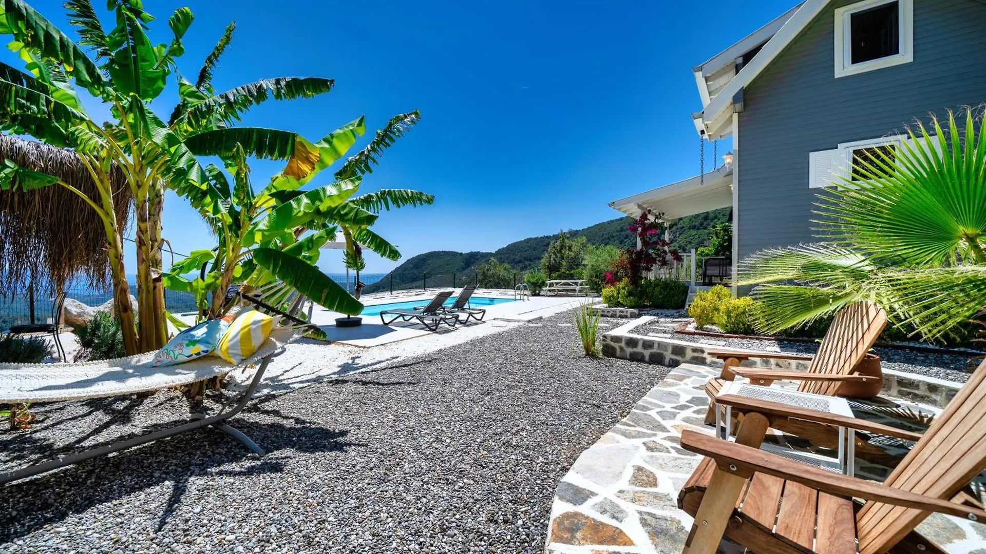 Villa The Box House & Charming Private Tiny House & Pool Göcek